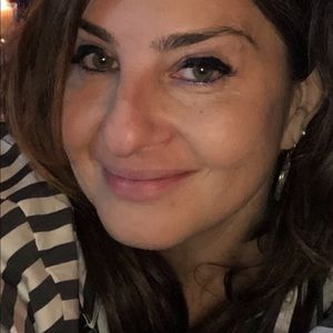 Meet your Posher, Lina